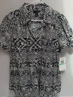 NWT Erika Shirt Blouse Womans Size Large Black and WHite